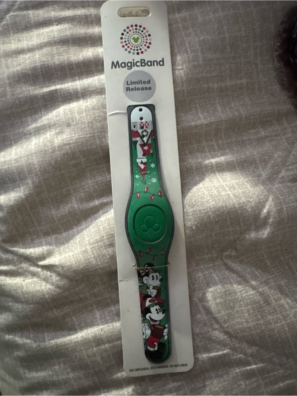 Disney World Christmas Mickey Holiday MagicBand Wristband NWT not linked LE